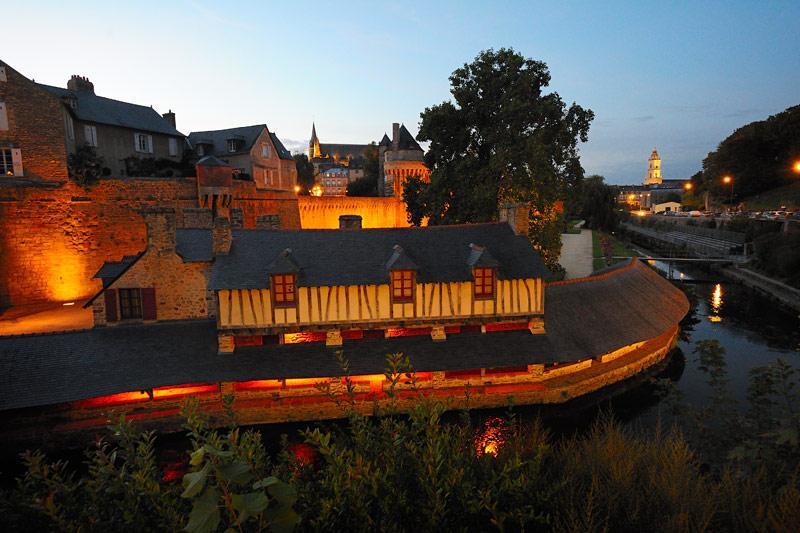 T2 Parking A Reserver Wi-Fi 10' A Pied Du Port Vannes Exterior photo